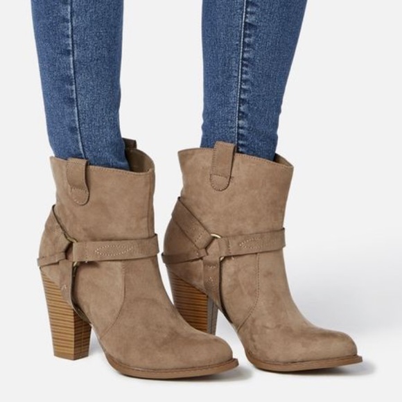 New Women Western Style Bootie - Picture 6 of 6